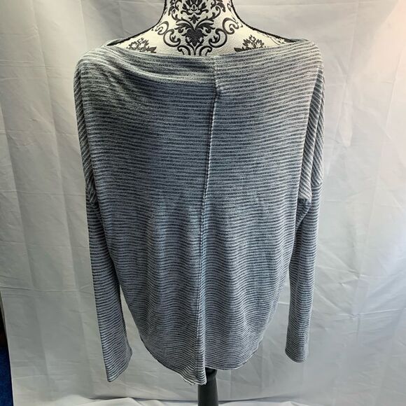 $5 add on item, MAURICES Long sleeve striped shirt sz M - Picture 8 of 12